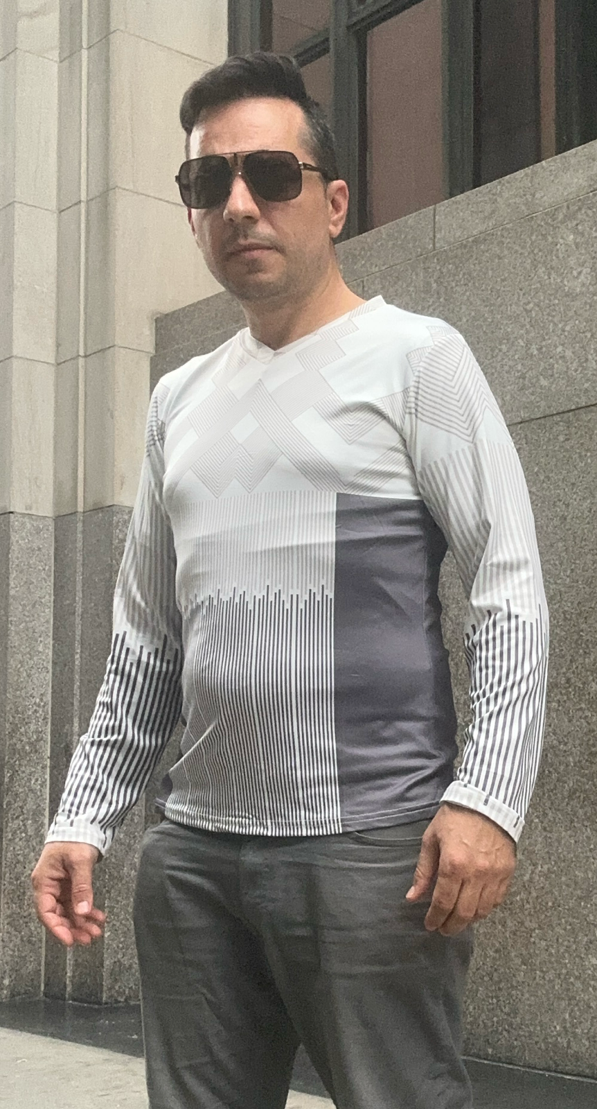 Gray Cube,Style:V-neck,Long sleeve for men