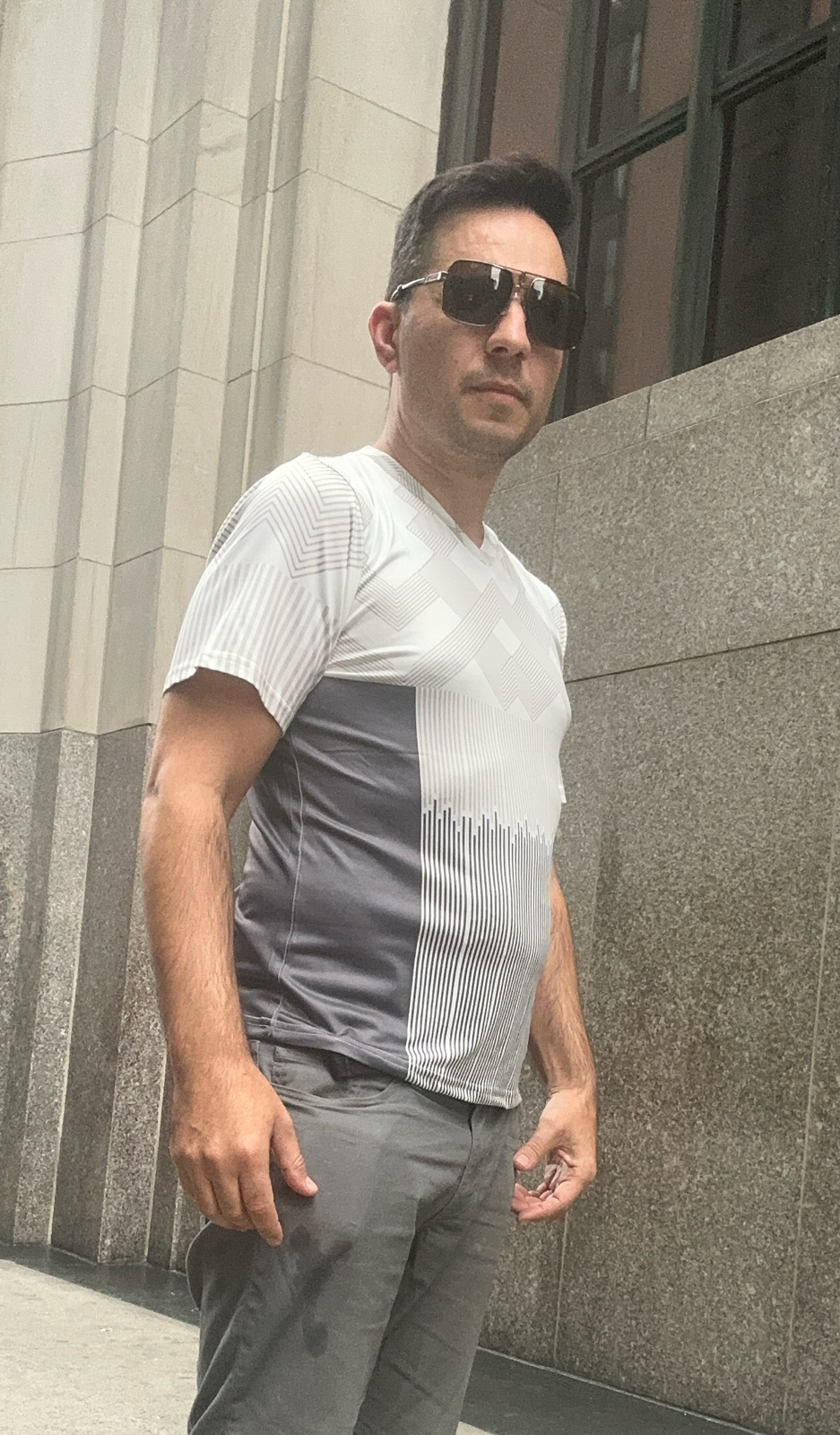 Gray Cube,Style:V-neck,Short sleeve for men