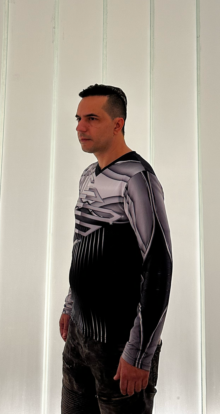 Silver triangle,Style:V-neck,Long sleeve for men