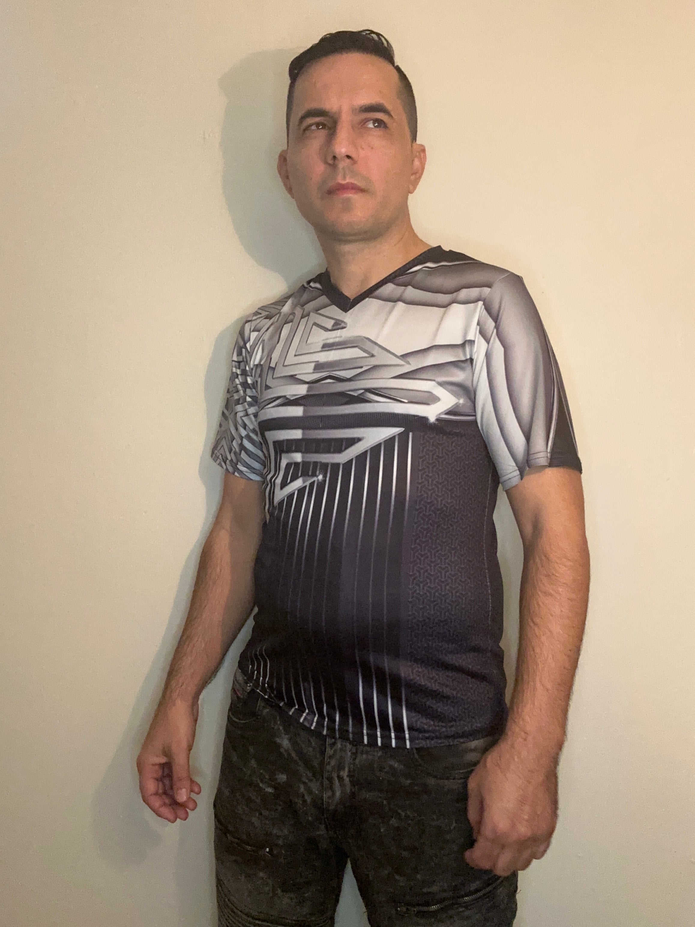 Silver triangle,Style:V-neck,Short sleeve for men