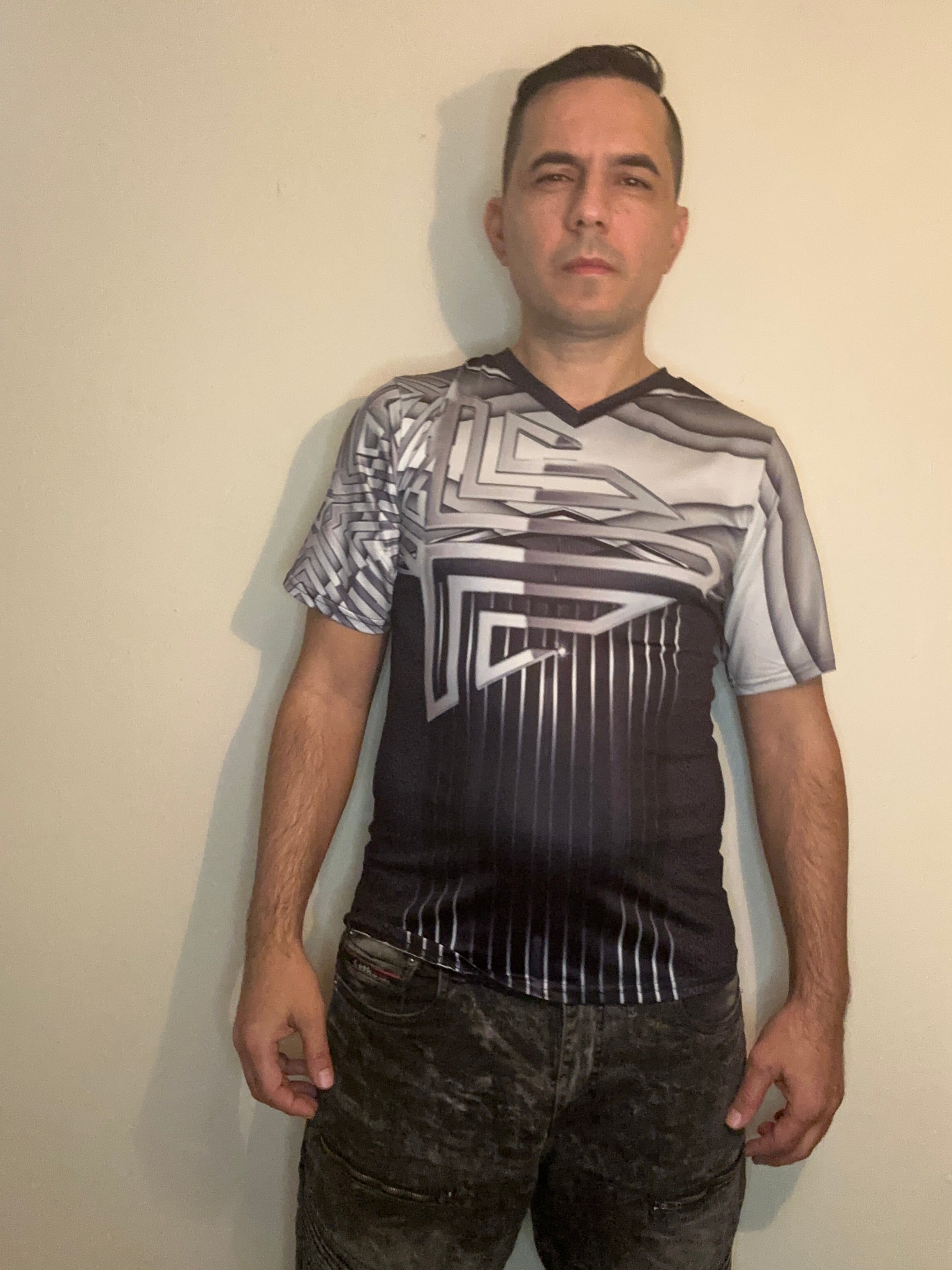 Silver triangle,Style:V-neck,Short sleeve for men