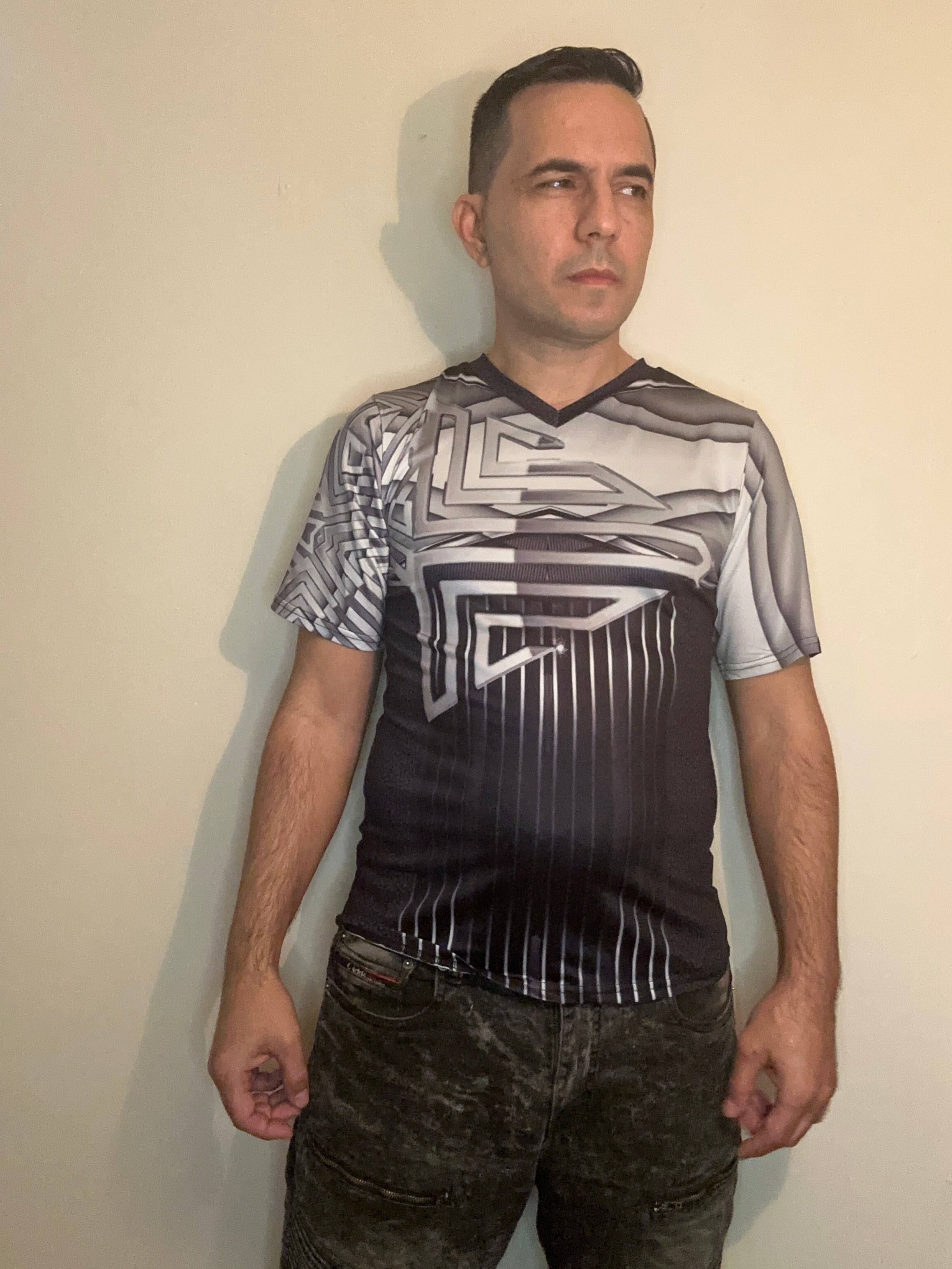Silver triangle,Style:V-neck,Short sleeve for men
