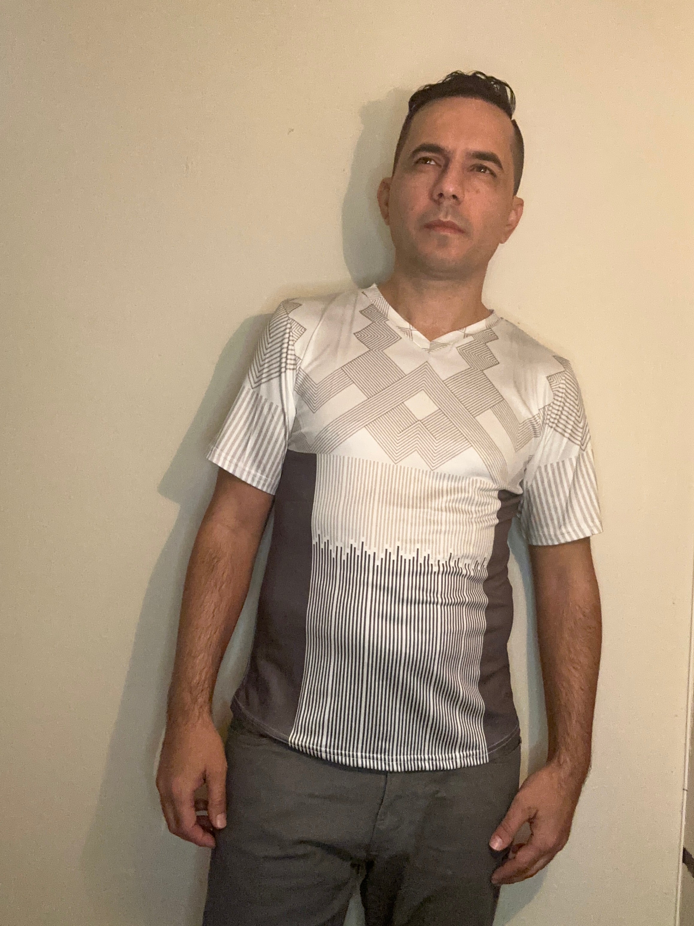 Gray Cube,Style:V-neck,Short sleeve for men