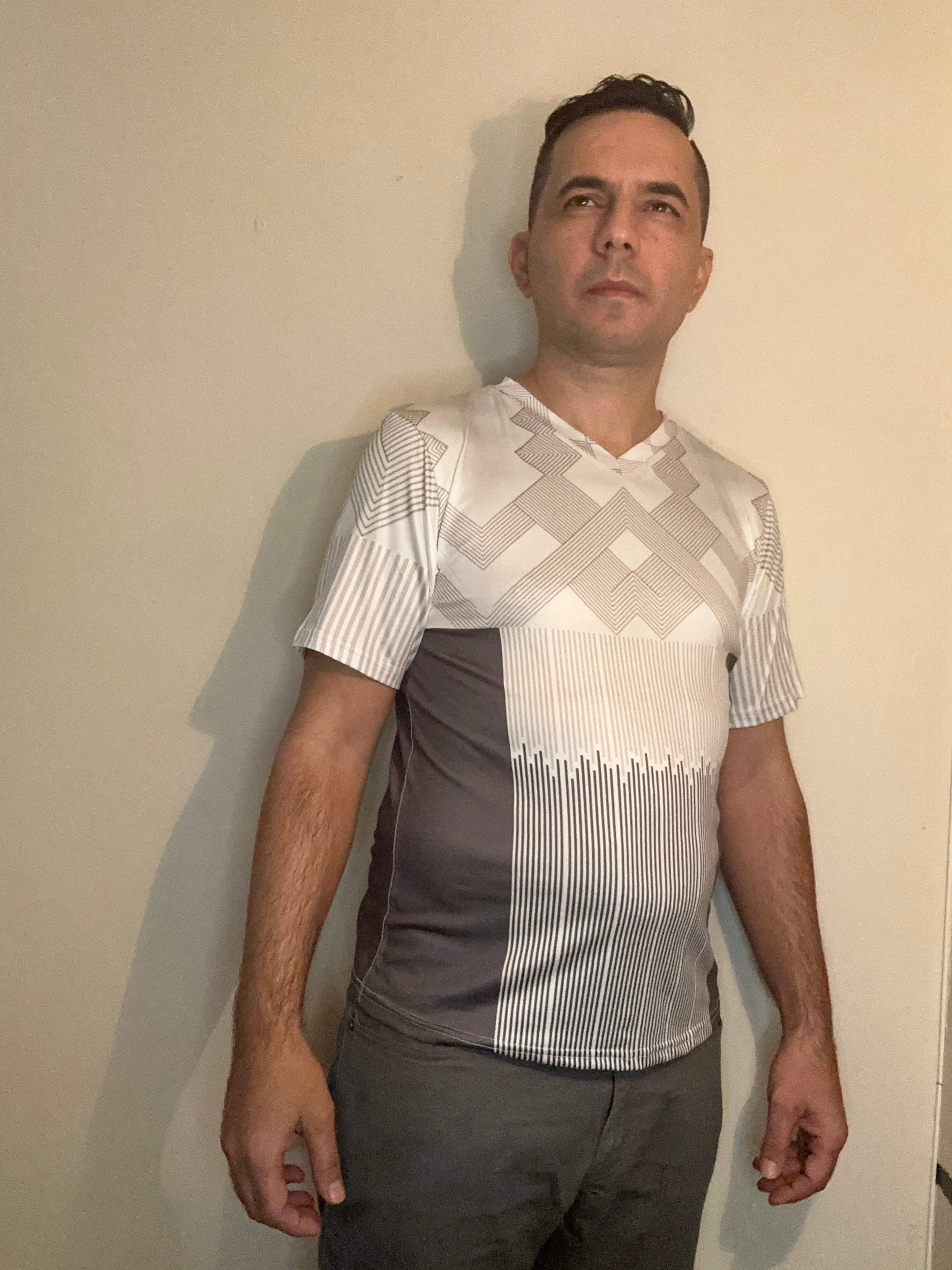 Gray Cube,Style:V-neck,Short sleeve for men