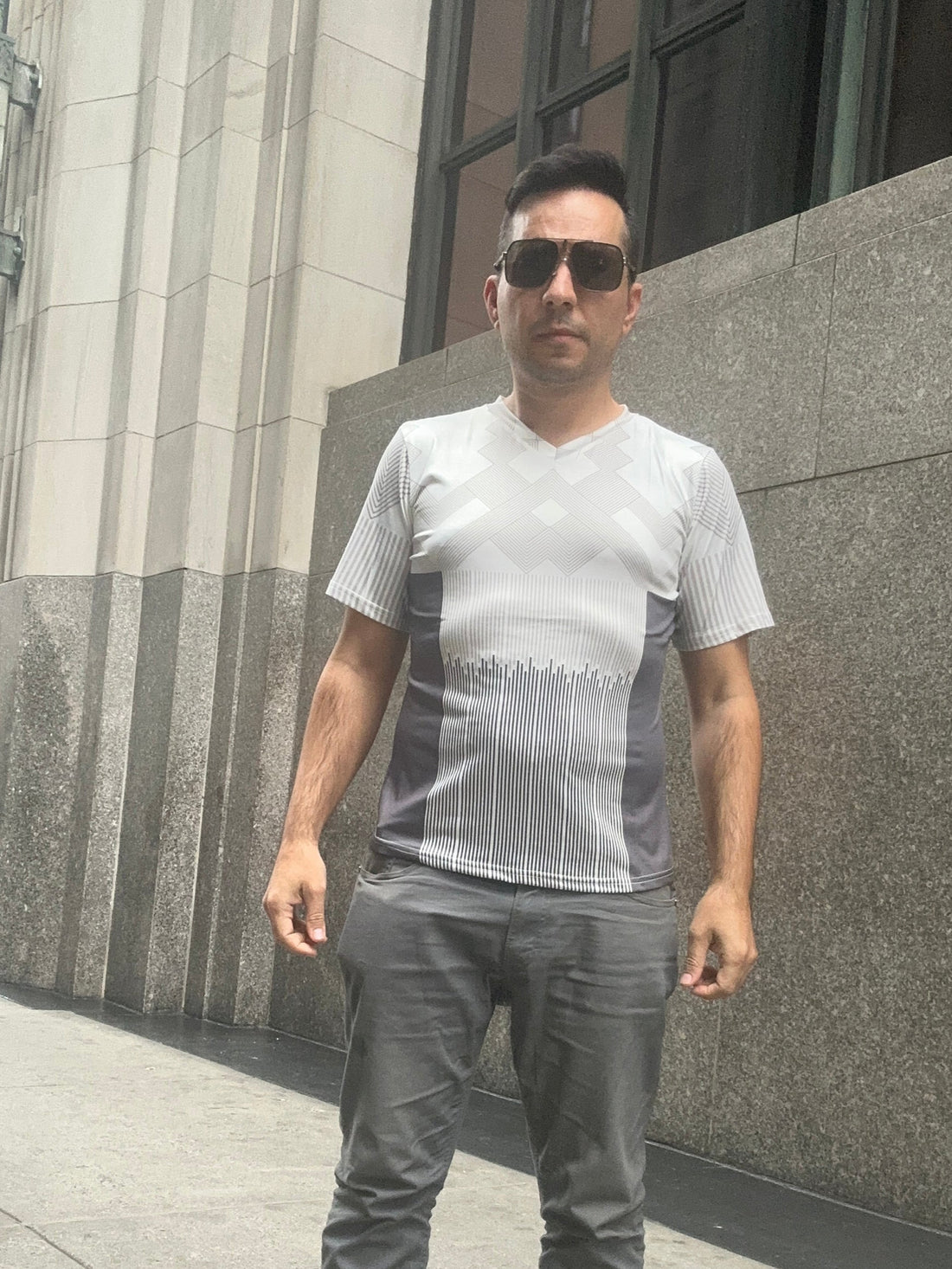 Gray Cube,Style:V-neck,Short sleeve for men
