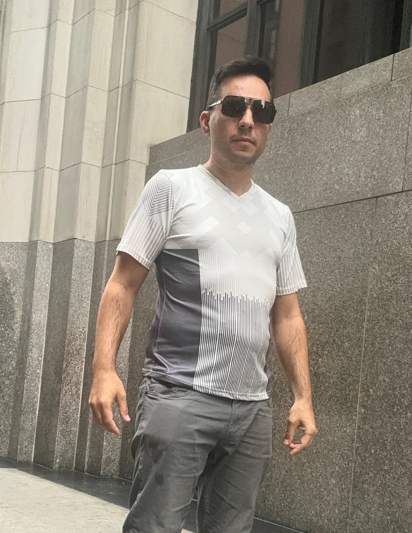 Gray Cube,Style:V-neck,Short sleeve for men