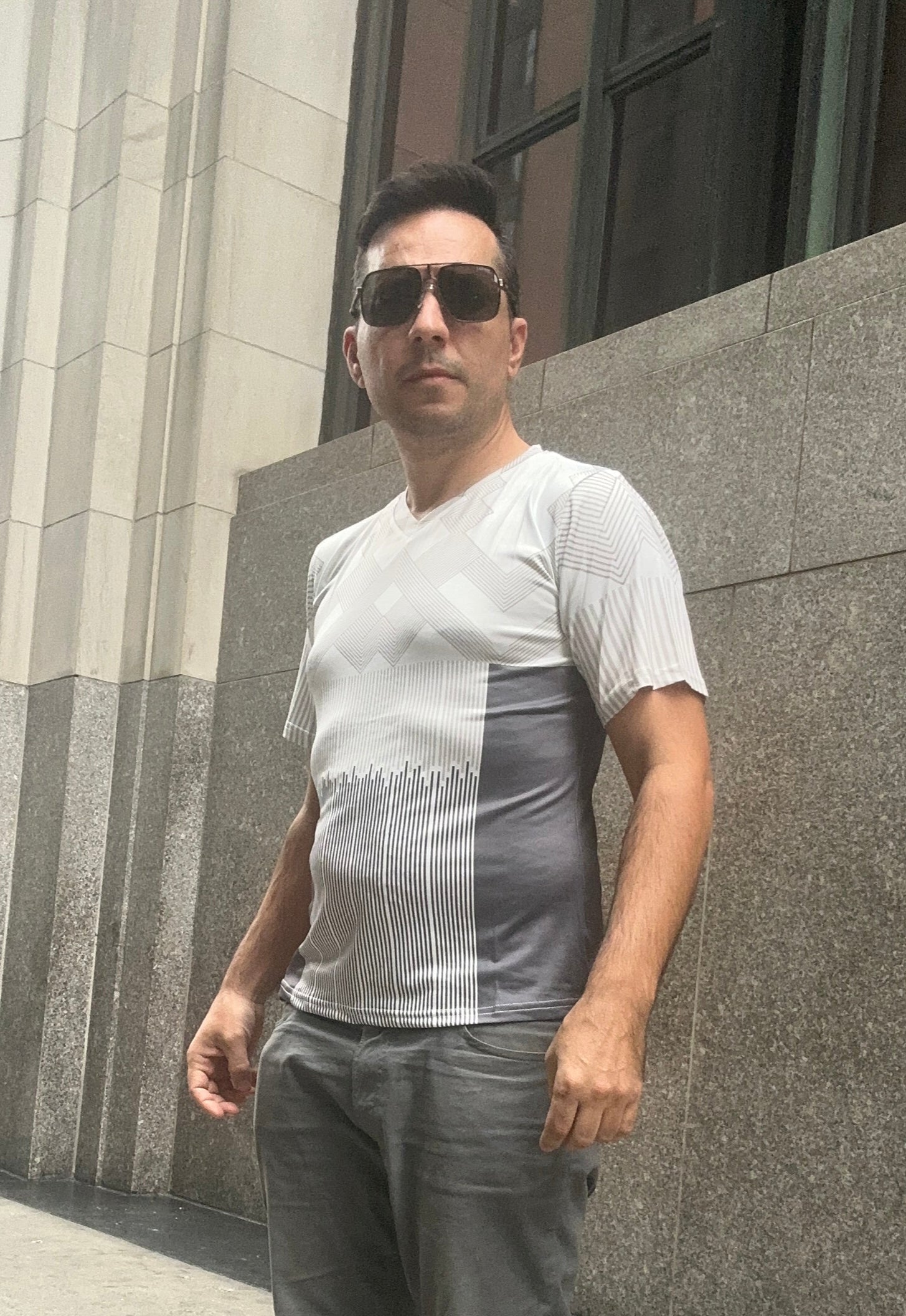 Gray Cube,Style:V-neck,Short sleeve for men