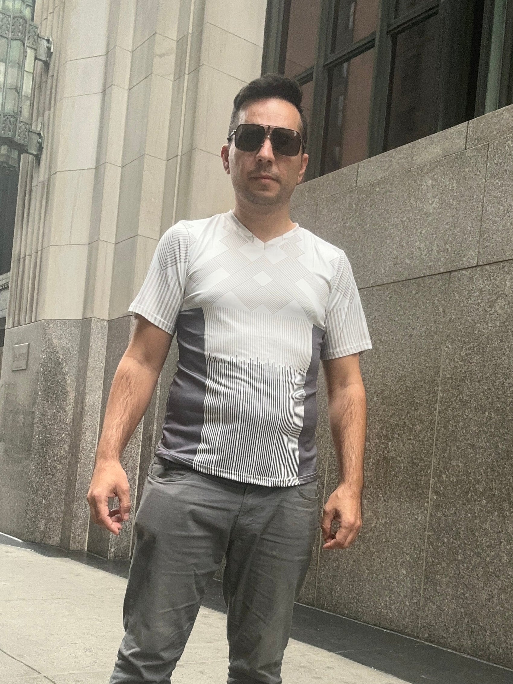 Gray Cube,Style:V-neck,Short sleeve for men