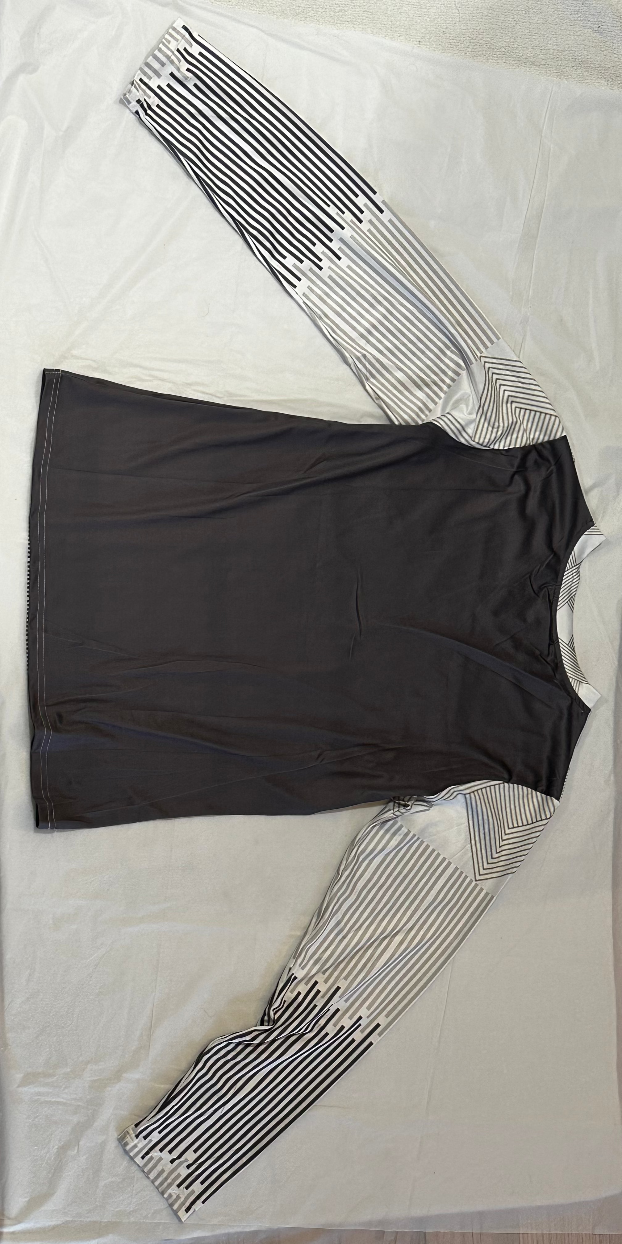 Gray Cube,Style:V-neck,Long sleeve for men