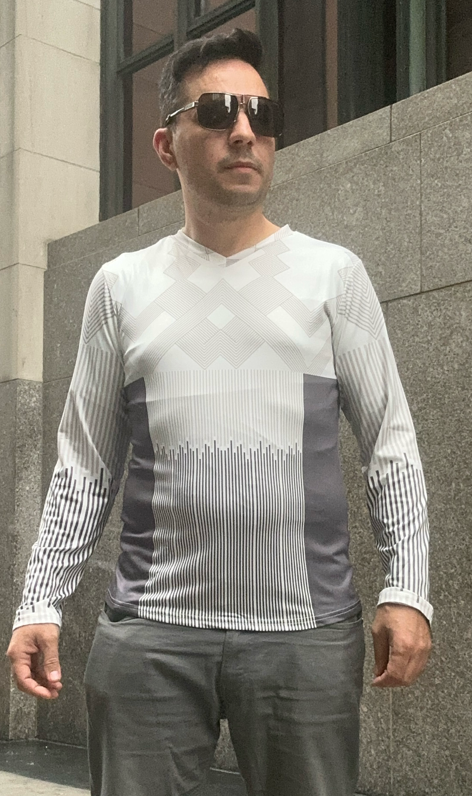 Gray Cube,Style:V-neck,Long sleeve for men