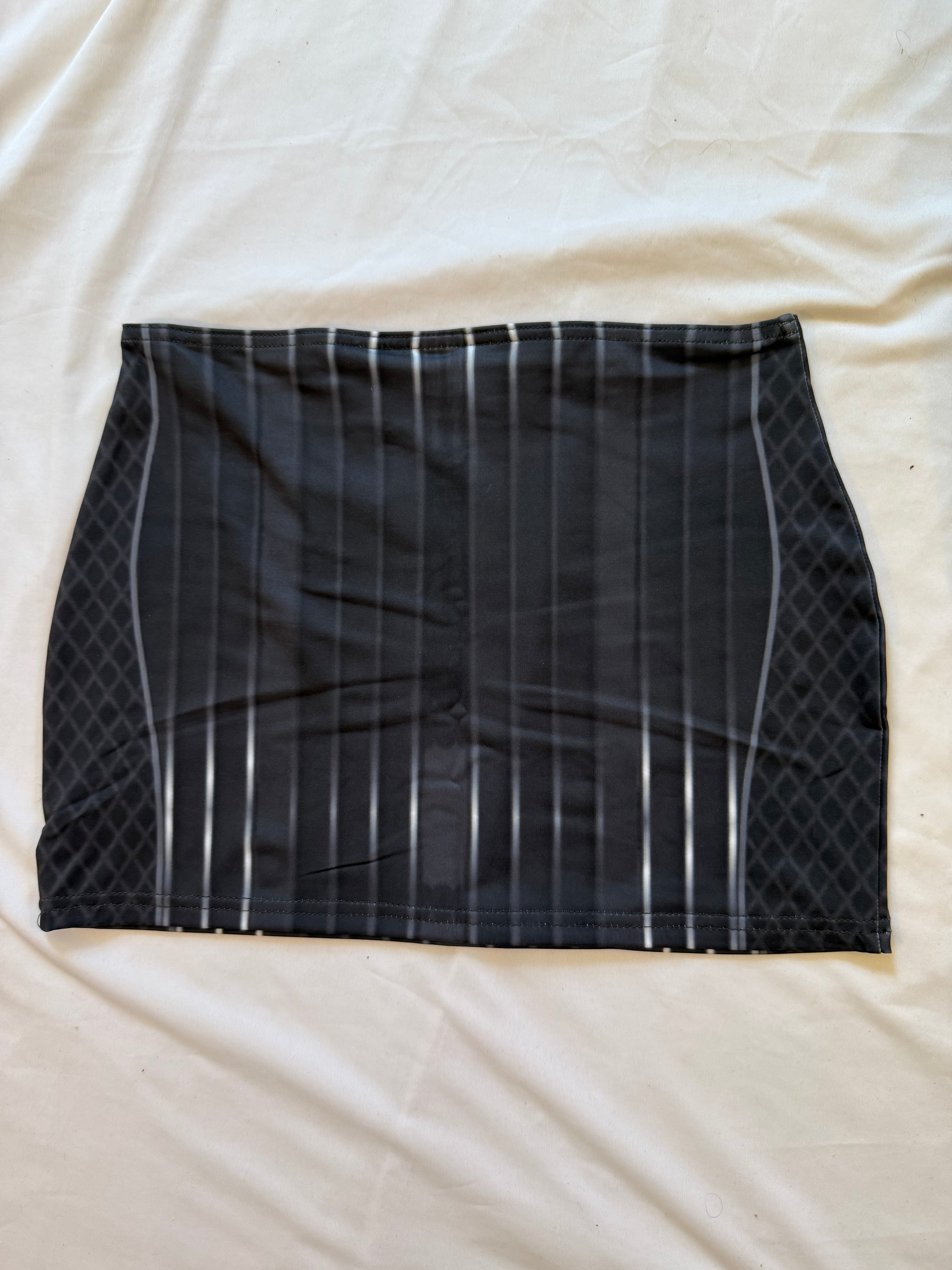 Silver Line,Lower-Waist Mini Skirt for Women - Elegant Office Wear